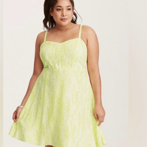 Torrid Mini Challis Sweetheart Dress Size 3 - Picture 1 of 12